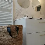 Lejlighed Large 800m From The 90 Square Meters *