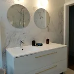 Lejlighed Large 800m From The 90 Square Meters Oostende