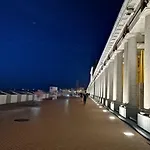 Large 800m From The 90 Square Meters Apartamento Ostende