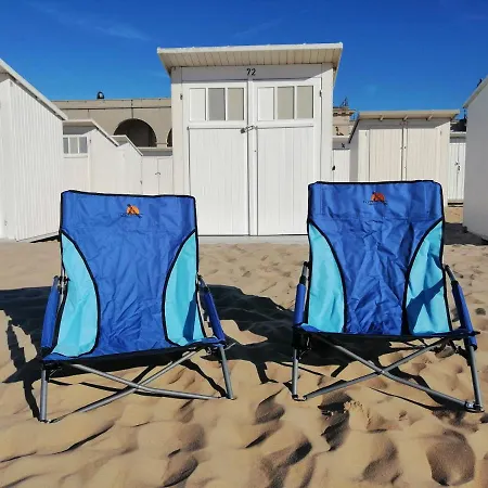 Large 800m From The 90 Square Meters *