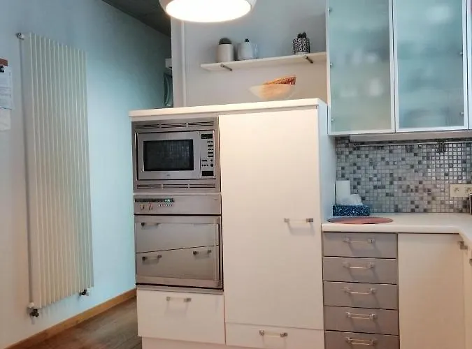 Large 800m From The 90 Square Meters アパート オステンド