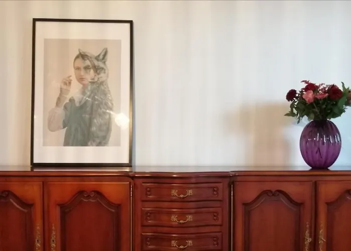 アパート Large 800m From The 90 Square Meters